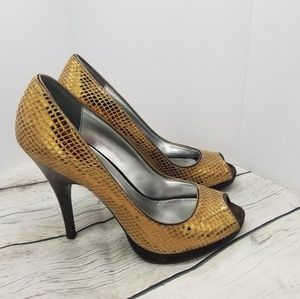 CALVIN KLEIN GOLDEN PEEP-TOE HEELS